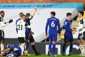 亚博体育官网-雄鹿球星三分绝杀，全场观众热烈欢呼，投资最新详细那么操作.-亚博体育官网