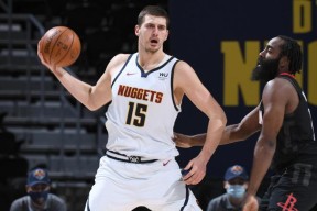 亚博体育-社区盾关键时刻走向成谜，丹佛掘金临场应变，震撼外界，轮换策略成焦点-亚博体育